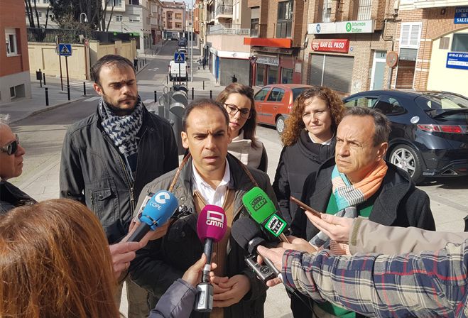 El PSOE denuncia irregularidades urbanísticas en la ampliación de la clínica en la que trabaja el alcalde