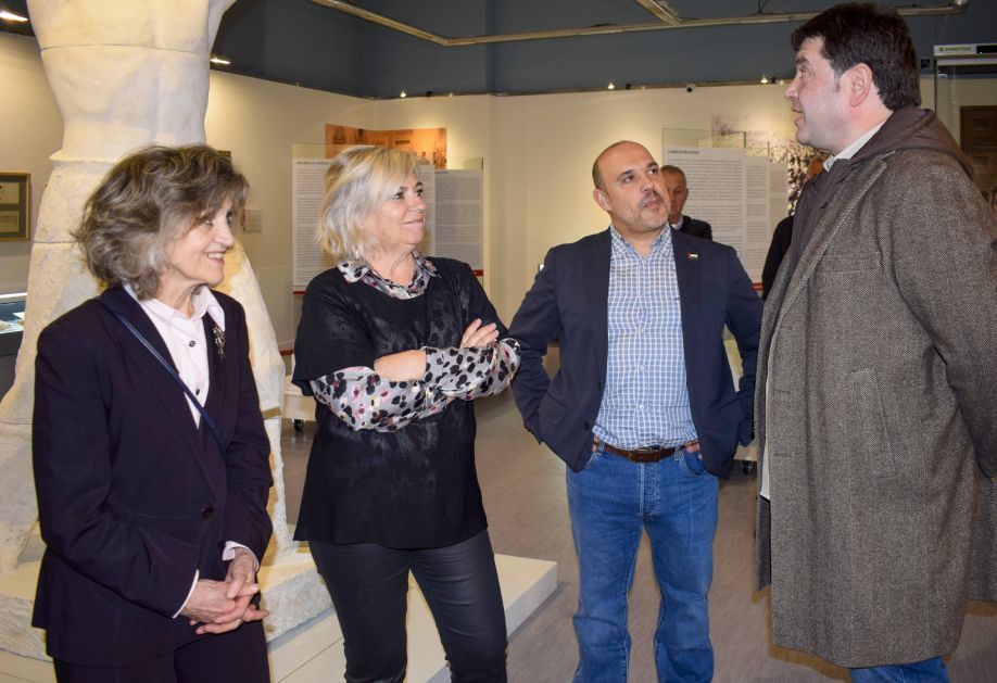 Inaugurada en Guadalajara la exposición ‘Como el Cristal. Una vida transparente’, que rinde homenaje a Pablo Iglesias Posse en el centenario de su muerte