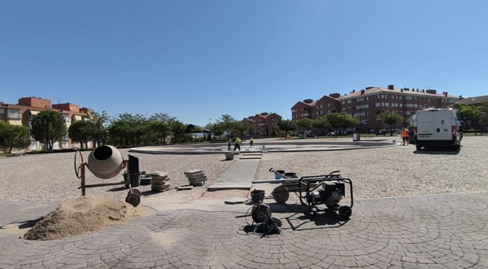 Guarinos tarda dos años en activar las fuentes de las Lomas, una renovación que proyectó Alberto Rojo, privando de su disfrute a la ciudad