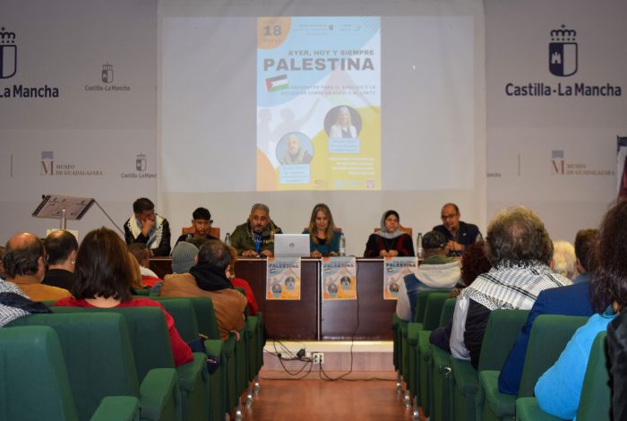 Una conferencia visibiliza la “dramática” situación del pueblo palestino donde el alto el fuego “no ha acabado con su sufrimiento”