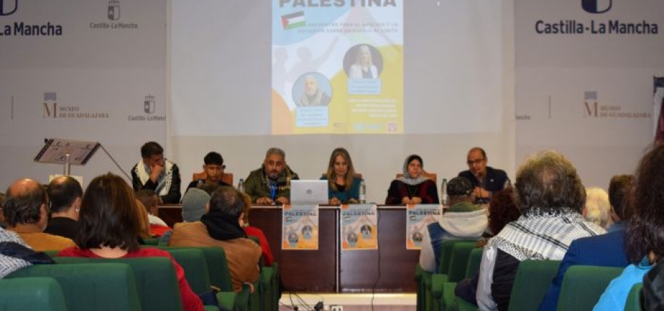 Una conferencia visibiliza la “dramática” situación del pueblo palestino donde...